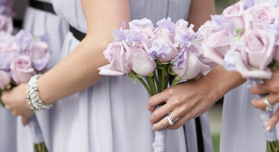 Lilac rose bouquet for wedding